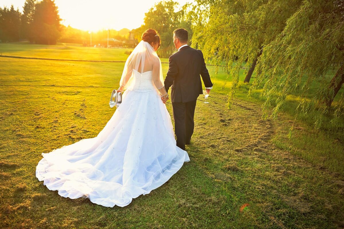 How to Choose the Right Dry Hire Wedding Venue for You